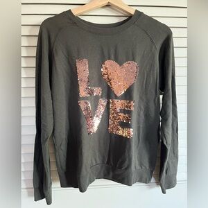 Active USA women’s L❤️VE sweatshirt, Large